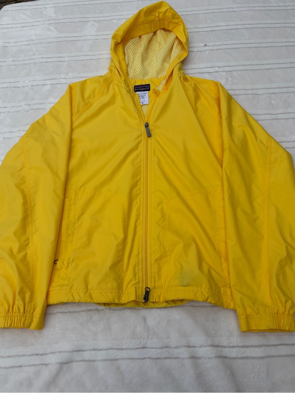 Patagonia Bright Yellow Hooded Lightweight Jacket or raincoat Size M